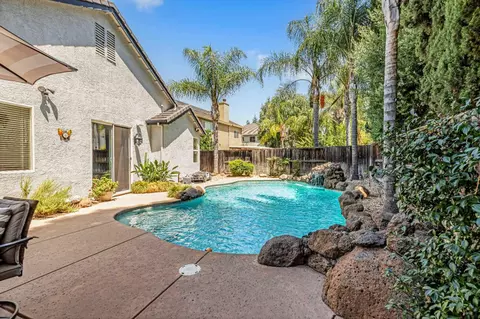 Exterior - 4204 Passages Ln, Modesto, CA 95356 photo 6 of 10
