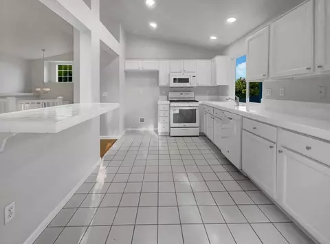 1540 Pastal Way, Davis, CA 95618 photo 4