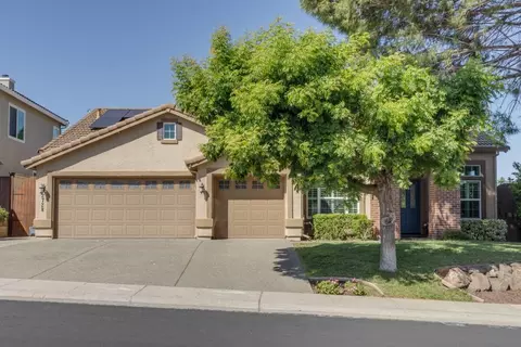 2728 Klamath Dr, Rocklin, CA 95765