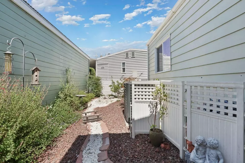 Exterior - 130 Camino Real Dr, Lodi, CA 95240 photo 5 of 10