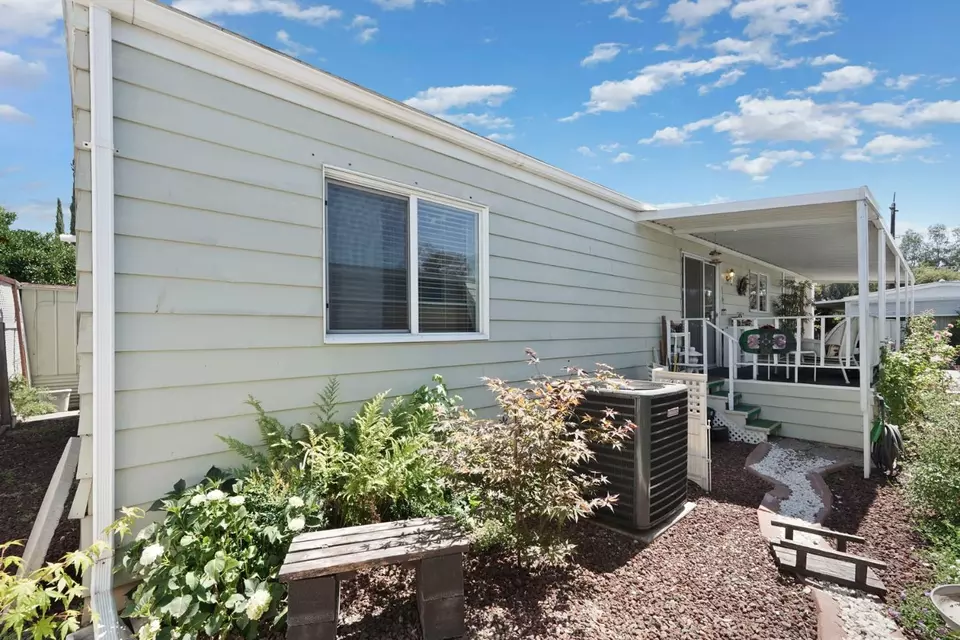 Exterior - 130 Camino Real Dr, Lodi, CA 95240 photo 6 of 10