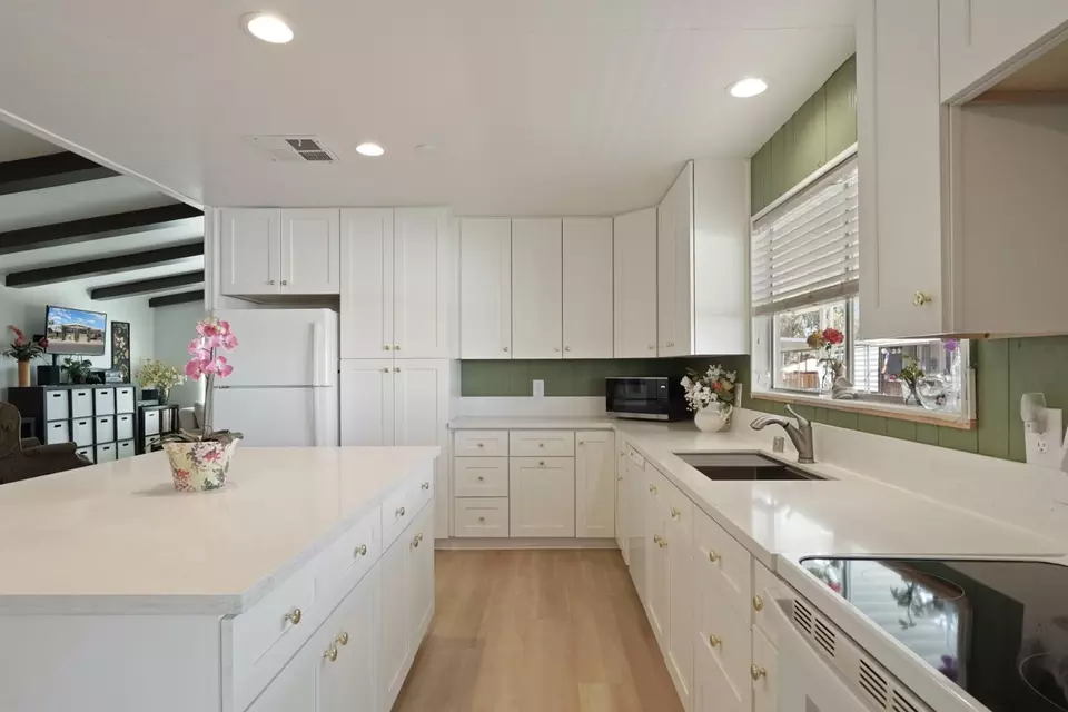 Kitchen - 130 Camino Real Dr, Lodi, CA 95240 photo 4 of 8