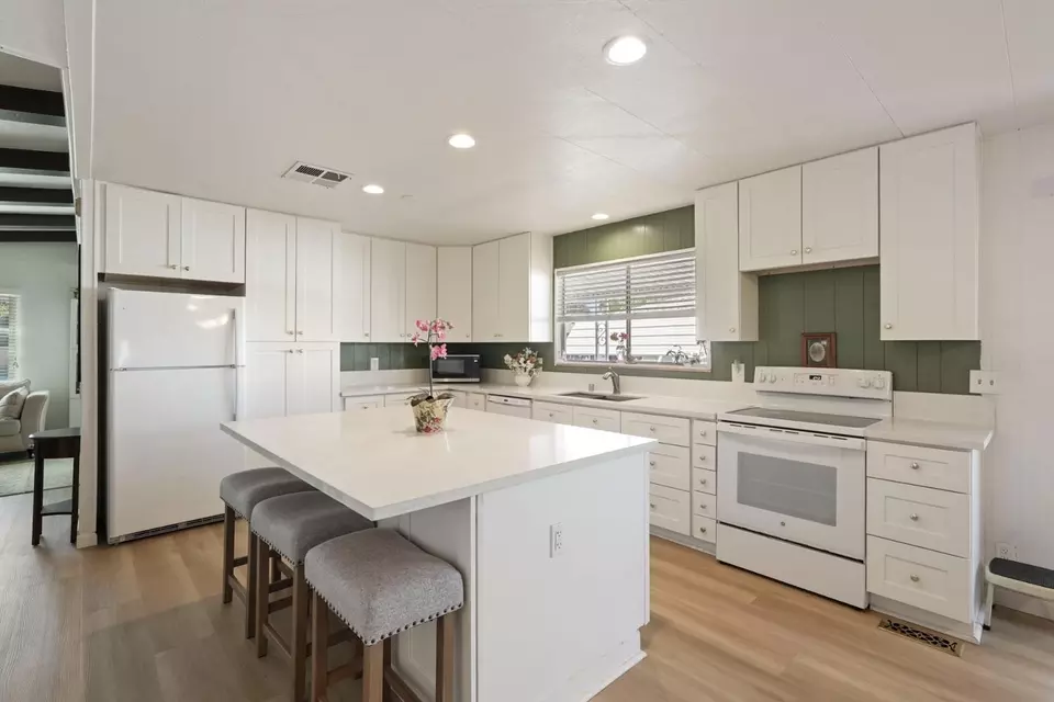 Kitchen - 130 Camino Real Dr, Lodi, CA 95240 photo 2 of 8