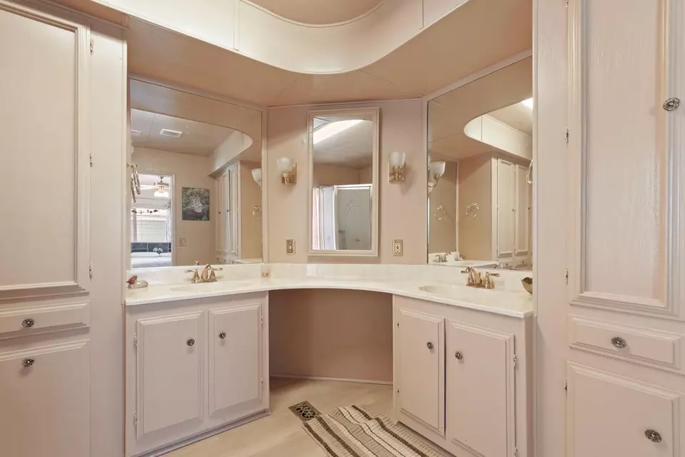 Bath - 130 Camino Real Dr, Lodi, CA 95240 photo 1 of 3