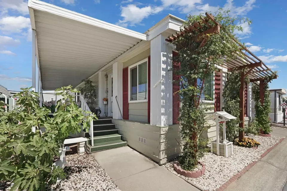 Exterior - 130 Camino Real Dr, Lodi, CA 95240 photo 10 of 10