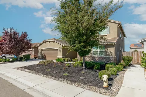 2355 Azevedo Ave, Manteca, CA 95337 photo 2