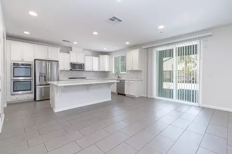 2355 Azevedo Ave, Manteca, CA 95337 photo 9