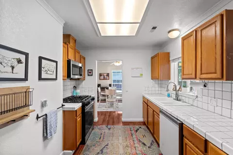 Kitchen - 411 Santa Barbara Ave, Modesto, CA 95354 photo 3 of 3