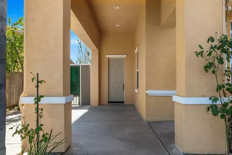 656 Cedar Mountain Dr, Newman, CA 95360 photo 2