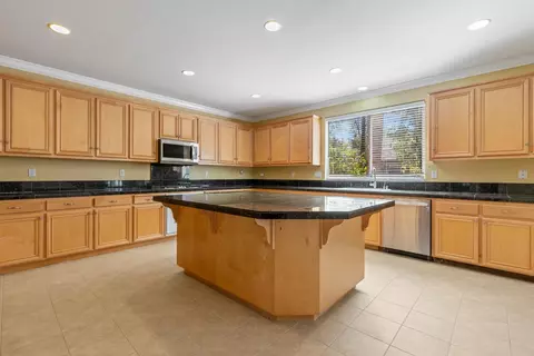 656 Cedar Mountain Dr, Newman, CA 95360 photo 9