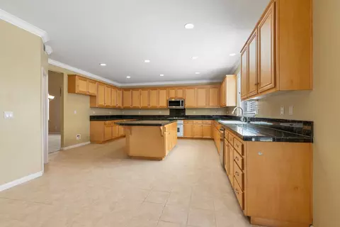 656 Cedar Mountain Dr, Newman, CA 95360 photo 8