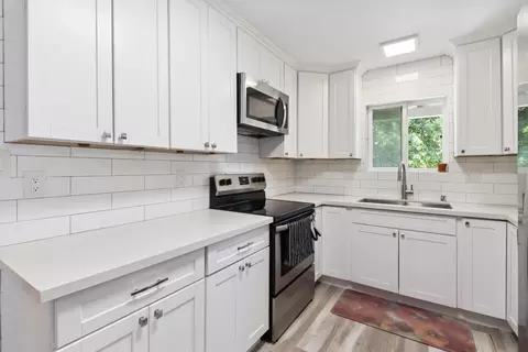Kitchen - 1629 Pacific Dr, Davis, CA 95616 photo 2 of 4