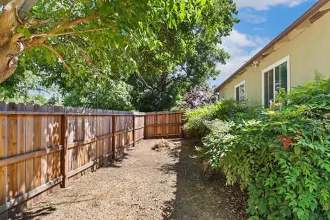 Exterior - 1629 Pacific Dr, Davis, CA 95616 photo 9 of 15