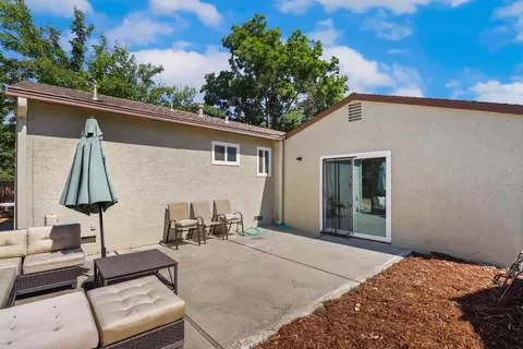 Exterior - 1629 Pacific Dr, Davis, CA 95616 photo 11 of 15