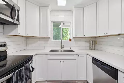 Kitchen - 1629 Pacific Dr, Davis, CA 95616 photo 3 of 4