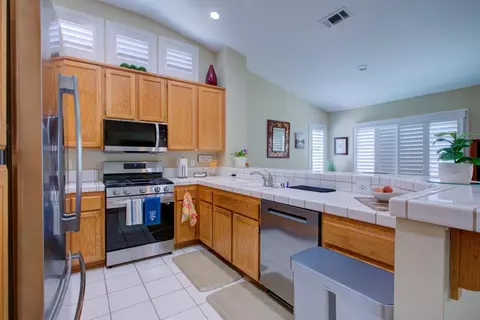 Kitchen - 4925 Wild Rose Dr, Salida, CA 95368 photo 1 of 6