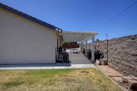 Exterior - 4925 Wild Rose Dr, Salida, CA 95368 photo 6 of 11