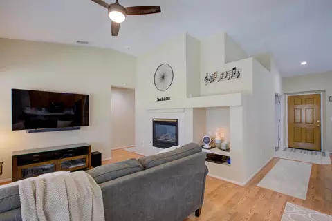 Entry Way - 4925 Wild Rose Dr, Salida, CA 95368 photo 6 of 6
