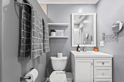 Bath - 608 Nome Ave, Modesto, CA 95350 photo 1 of 3
