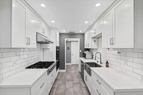 Kitchen - 608 Nome Ave, Modesto, CA 95350 photo 2 of 3