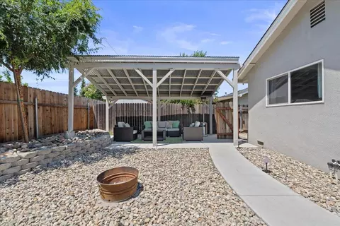 Exterior - 608 Nome Ave, Modesto, CA 95350 photo 4 of 5