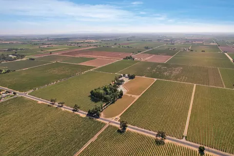 View/Area - 19877 N Davis Rd, Lodi, CA 95242 photo 1 of 1
