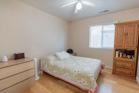 Bedroom - 1509 Prospect Ln, Modesto, CA 95355 photo 3 of 4