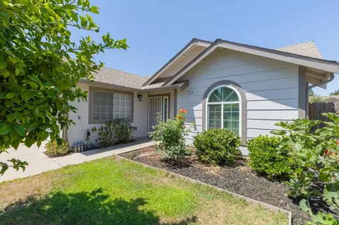 Exterior - 1509 Prospect Ln, Modesto, CA 95355 photo 3 of 3