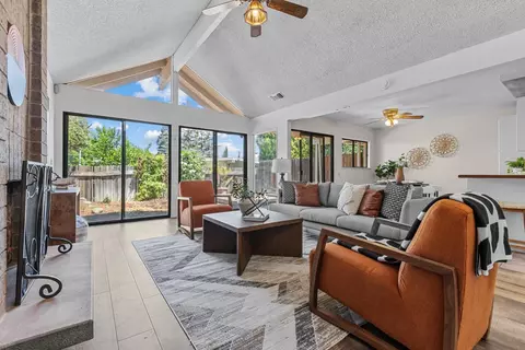 Living - 4707 Eli Ct, Carmichael, CA 95608 photo 3 of 4