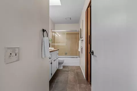 Bath - 4707 Eli Ct, Carmichael, CA 95608 photo 3 of 5