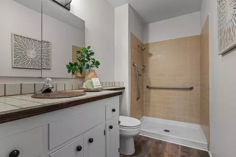 Bath - 4707 Eli Ct, Carmichael, CA 95608 photo 1 of 5