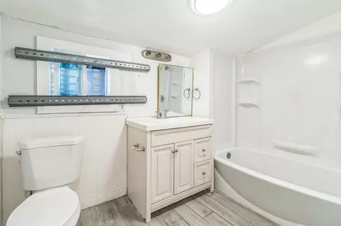 Bath - 28127 Mono, Madera, CA 93638 photo 2 of 3