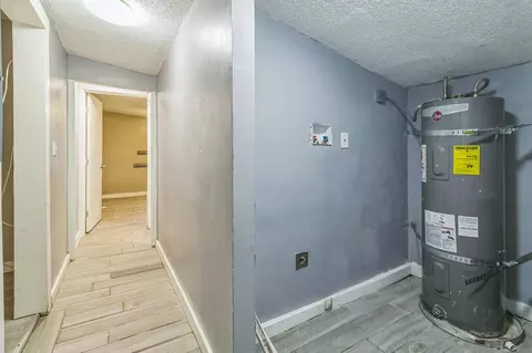 Entry Way - 28127 Mono, Madera, CA 93638 photo 3 of 4