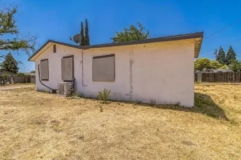 Exterior - 28127 Mono, Madera, CA 93638 photo 6 of 7