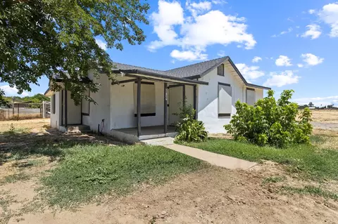 Exterior - 28127 Mono, Madera, CA 93638 photo 2 of 7
