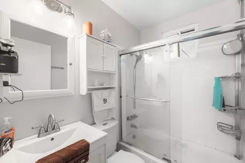 Bath - 3801 Horton Ln, Carmichael, CA 95608 photo 1 of 2