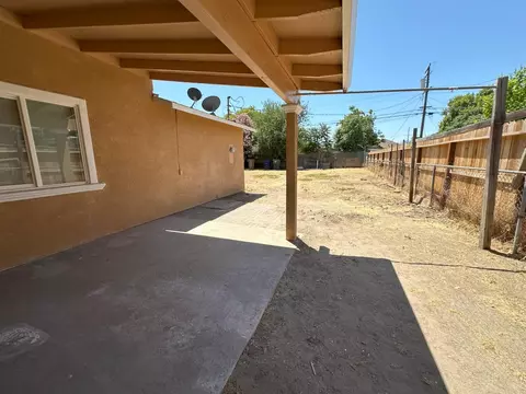209 Pine St, Modesto, CA 95351 photo 25