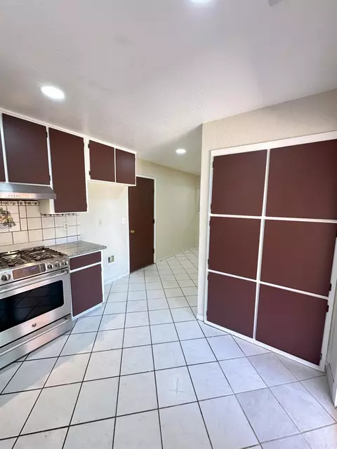209 Pine St, Modesto, CA 95351 photo 11