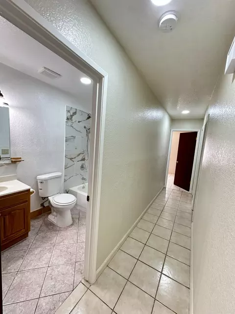 209 Pine St, Modesto, CA 95351 photo 14