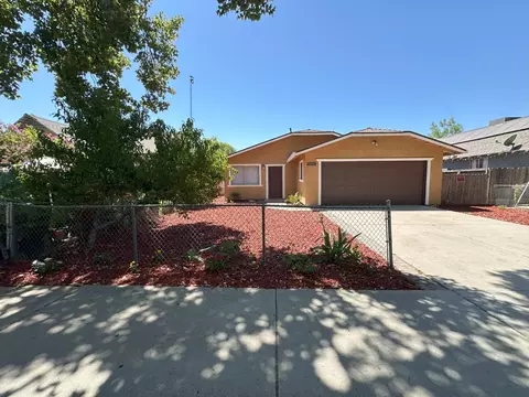 209 Pine St, Modesto, CA 95351 photo 2