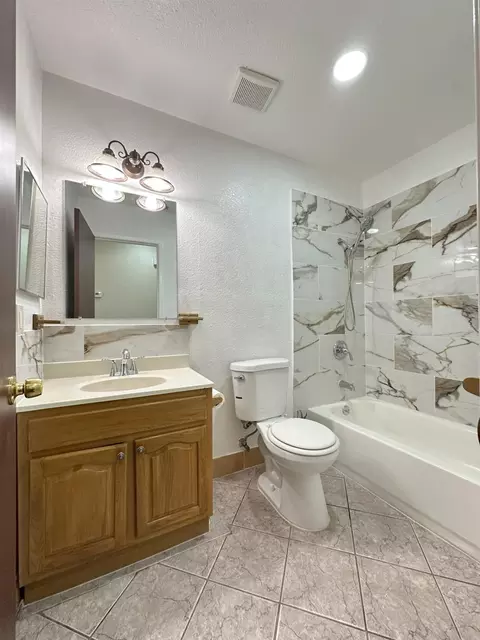 209 Pine St, Modesto, CA 95351 photo 12