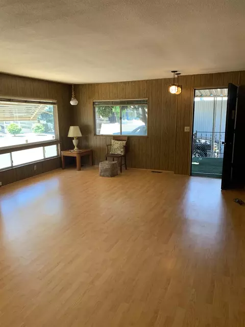 2121 Viking Ln, Modesto, CA 95350 photo 5