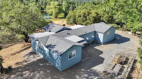 10114 Francisco Ln, Nevada City, CA 95959