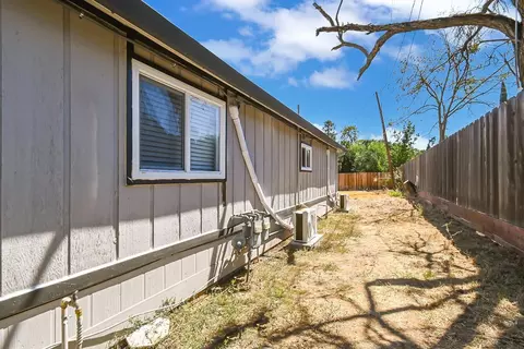 Exterior - 1838 14th St, Olivehurst, CA 95961 photo 4 of 10