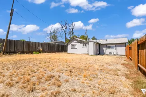 Exterior - 1838 14th St, Olivehurst, CA 95961 photo 7 of 10
