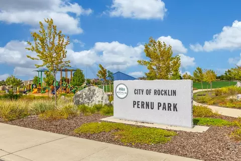 View/Area - 981 Dusty Stone Loop, Rocklin, CA 95765 photo 5 of 13