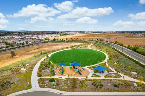 View/Area - 981 Dusty Stone Loop, Rocklin, CA 95765 photo 7 of 13