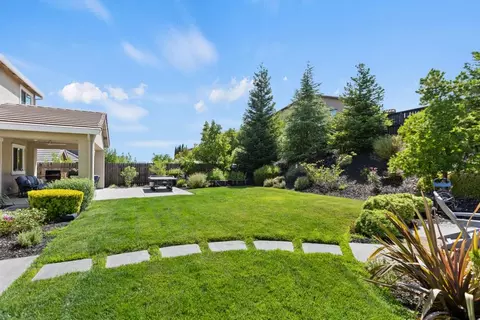 Exterior - 981 Dusty Stone Loop, Rocklin, CA 95765 photo 8 of 13
