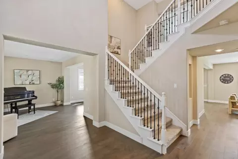 Entry Way - 981 Dusty Stone Loop, Rocklin, CA 95765 photo 2 of 7