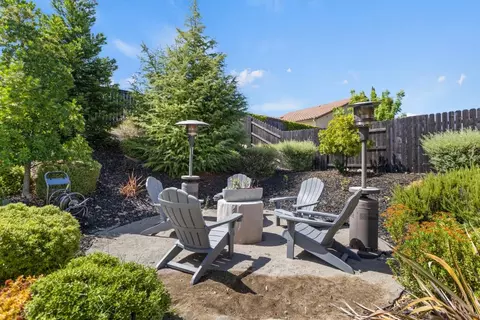 Exterior - 981 Dusty Stone Loop, Rocklin, CA 95765 photo 6 of 13